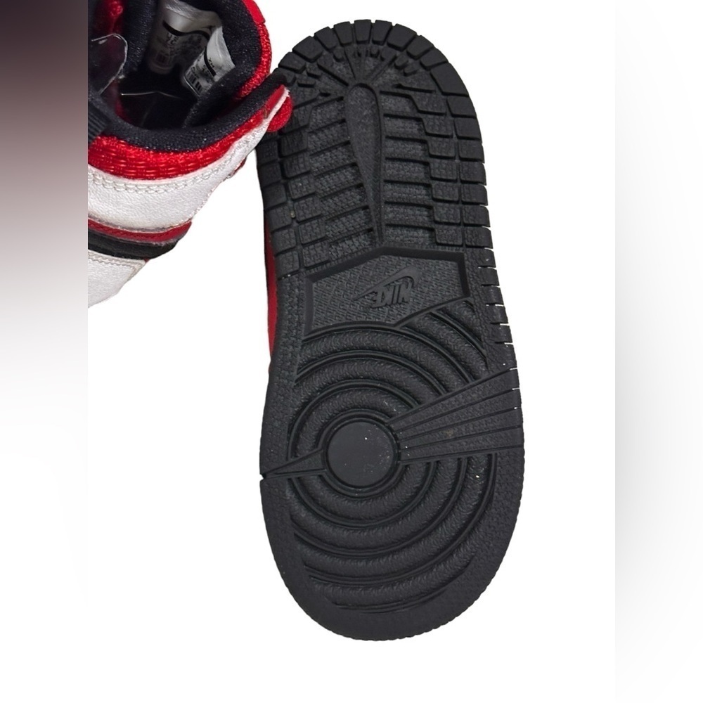AIR JORDAN 1 RETRO HIGH BG 'BLAKE GRIFFIN' UNISEX CHILD SIZE 7C - 2014 E… - Picture 8 of 10